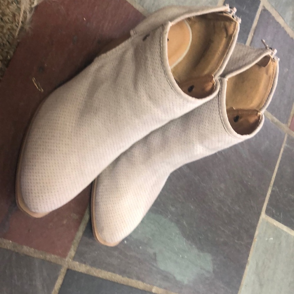 Ankle high boots